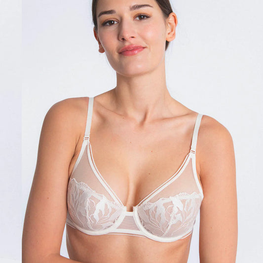 Dessous von Maison Lejaby aus der Serie SIN - Transparenter cremefarbener Bügel-BH mit Cups aus hochwertiger Stickerei ungefüttert - Vorderansicht
