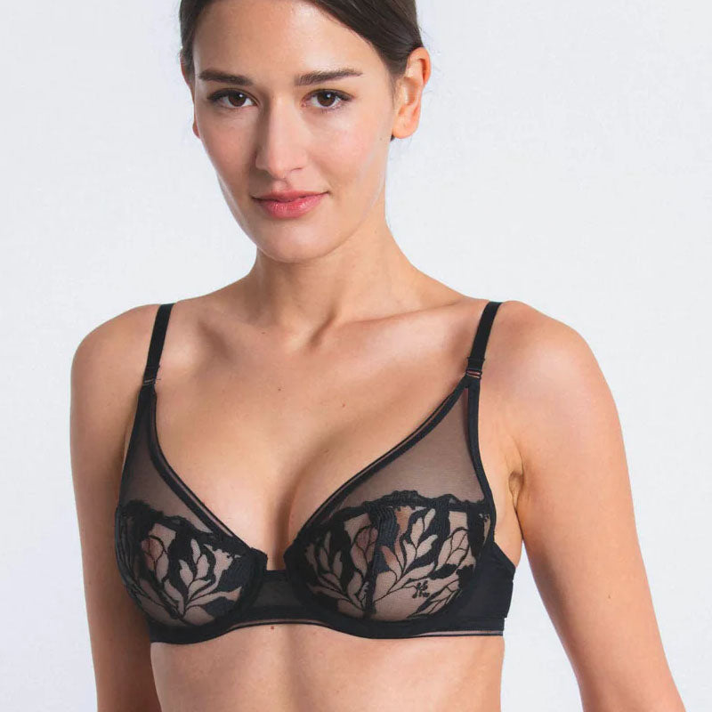 Dessous von Maison Lejaby aus der Serie SIN - Transparenter schwarzer Bügel-BH mit Cups aus hochwertiger Stickerei ungefüttert - Vorderansicht