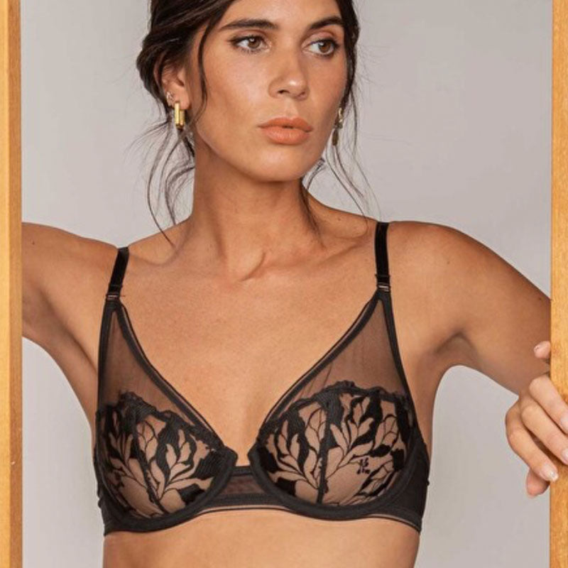 Dessous von Maison Lejaby aus der Serie SIN - Transparenter schwarzer Bügel-BH mit Cups aus hochwertiger Stickerei ungefüttert - Vorderansicht
